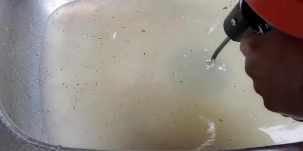 Bathroom and kitchen sinks